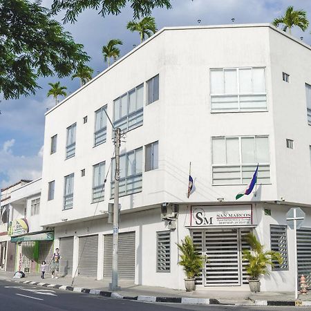 Apartasuites San Marcos Кали Екстериор снимка