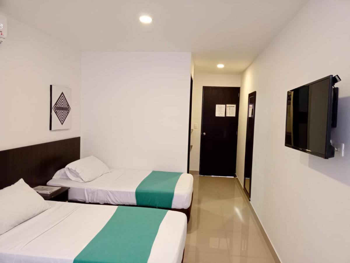 Apartasuites San Marcos Кали Екстериор снимка