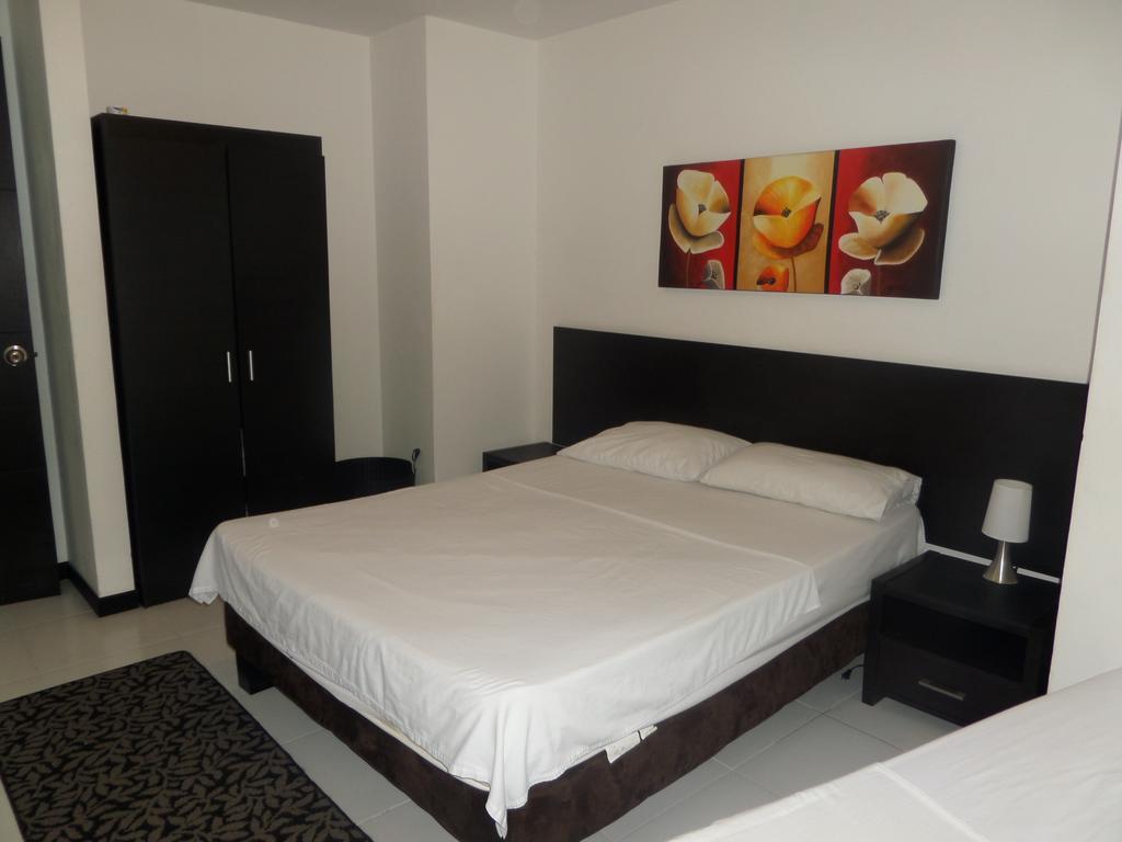 Apartasuites San Marcos Кали Стая снимка
