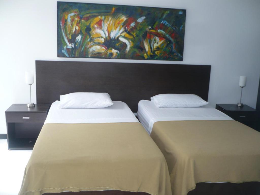 Apartasuites San Marcos Кали Стая снимка