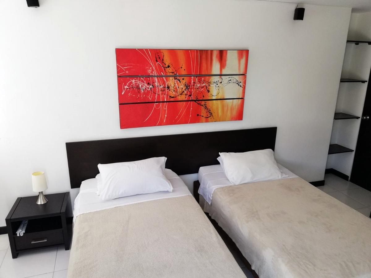 Apartasuites San Marcos Кали Екстериор снимка